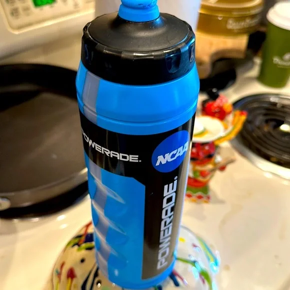 Powerade water bottle deals